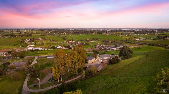 7413 English Hills Rd, Vacaville, CA 95688