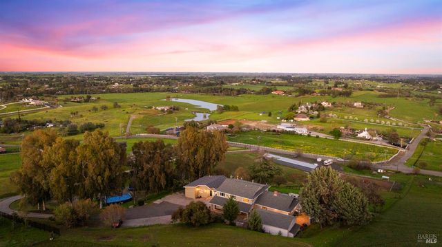 7413 English Hills Rd, Vacaville, CA 95688