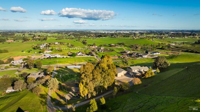 7413 English Hills Rd, Vacaville, CA 95688