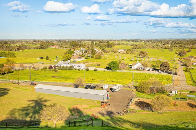 7413 English Hills Rd, Vacaville, CA 95688