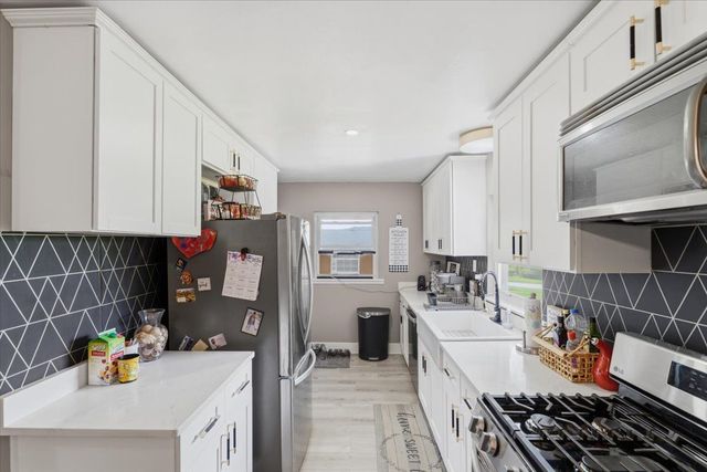 2017 Hulton ROAD, Verona, PA 15147