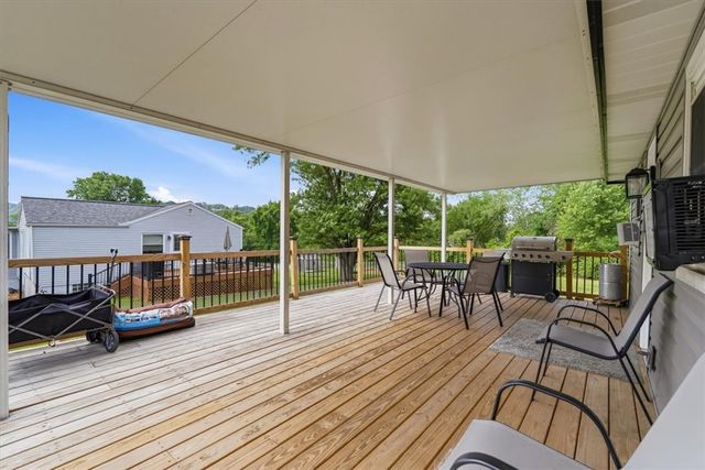 2017 Hulton ROAD, Verona, PA 15147