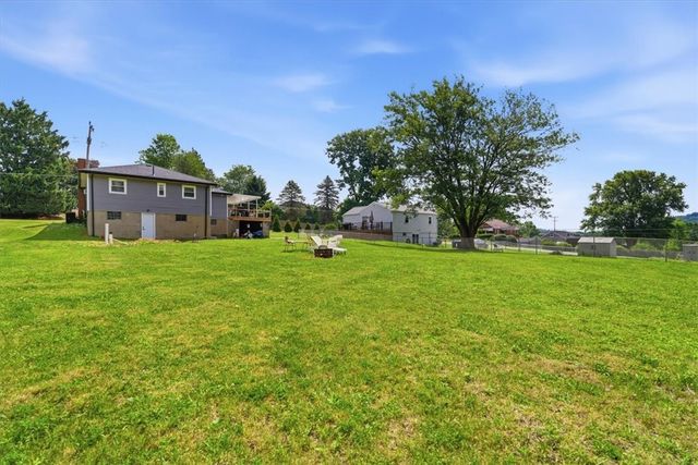 2017 Hulton ROAD, Verona, PA 15147