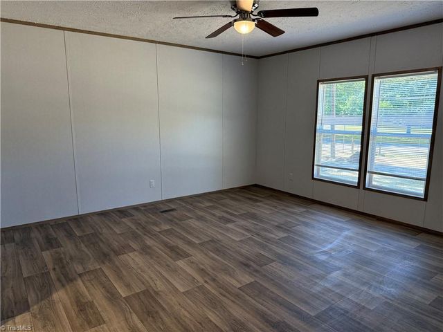 117 Harvick Lane, Lexington, NC 27292