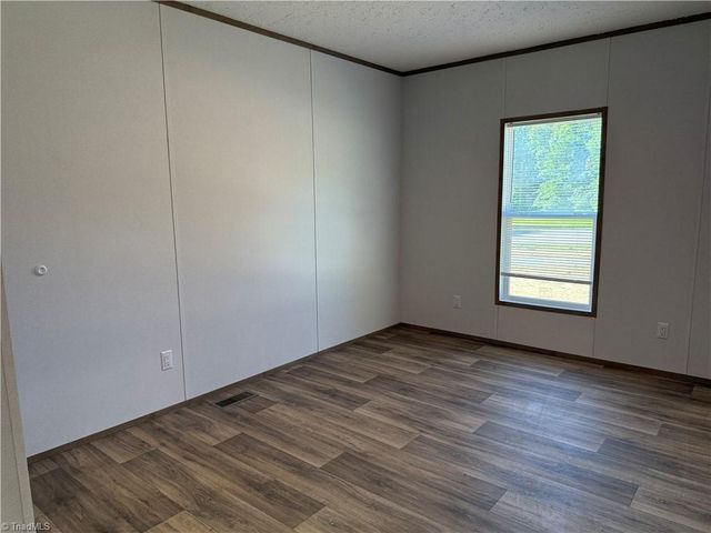 117 Harvick Lane, Lexington, NC 27292