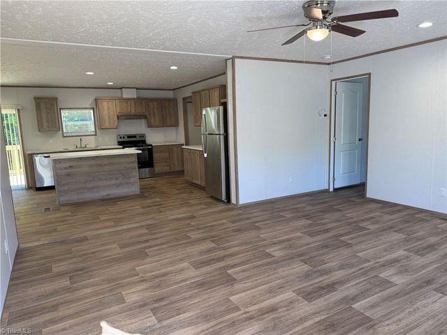117 Harvick Lane, Lexington, NC 27292
