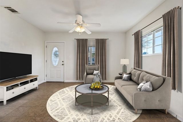 10779 Barlow, Lynwood, CA 90262