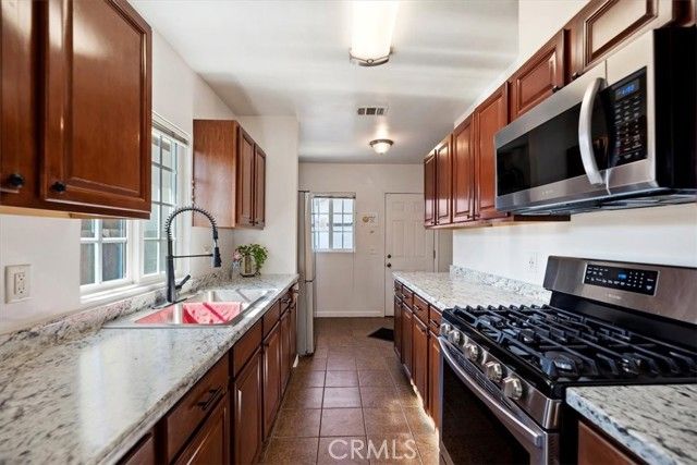 10779 Barlow, Lynwood, CA 90262