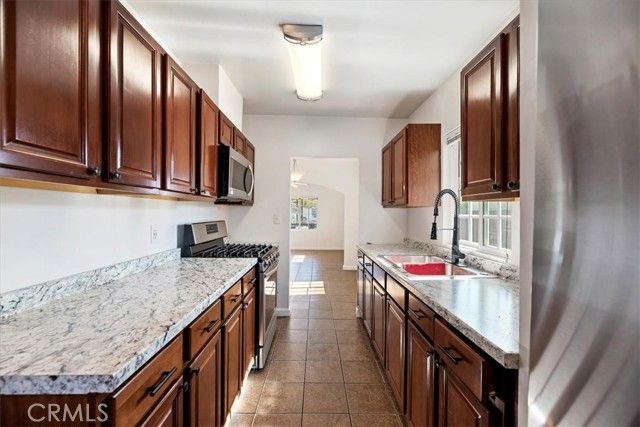 10779 Barlow, Lynwood, CA 90262