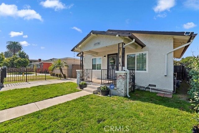 10779 Barlow, Lynwood, CA 90262