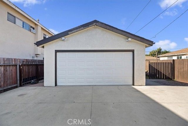 10779 Barlow, Lynwood, CA 90262