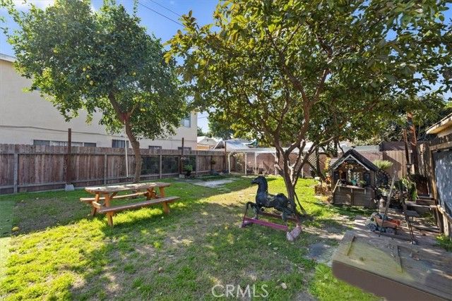 10779 Barlow, Lynwood, CA 90262