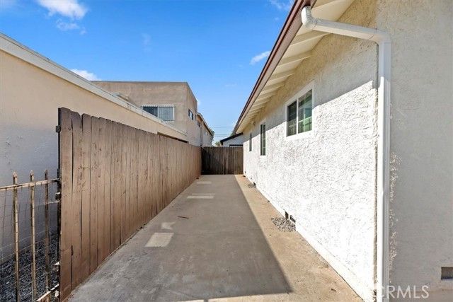 10779 Barlow, Lynwood, CA 90262