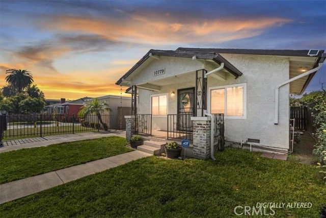 10779 Barlow, Lynwood, CA 90262