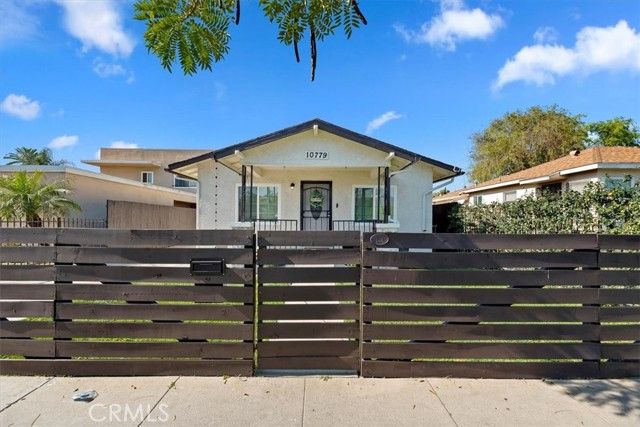 10779 Barlow, Lynwood, CA 90262