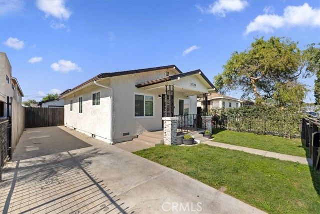 10779 Barlow, Lynwood, CA 90262
