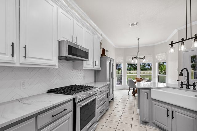 806 N Tejas Drive, Sanger, TX 76266