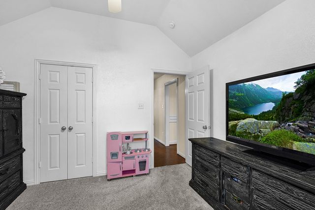 806 N Tejas Drive, Sanger, TX 76266