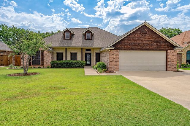 806 N Tejas Drive, Sanger, TX 76266