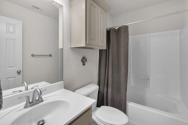 806 N Tejas Drive, Sanger, TX 76266