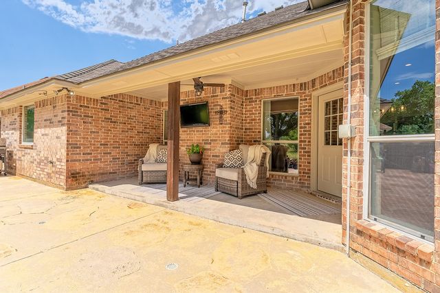 806 N Tejas Drive, Sanger, TX 76266
