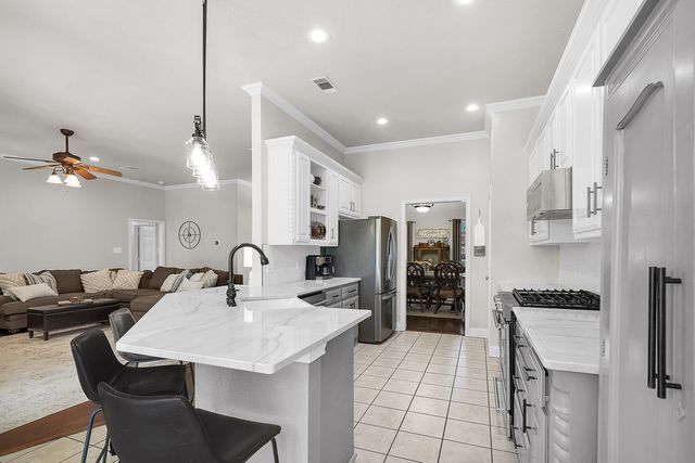 806 N Tejas Drive, Sanger, TX 76266