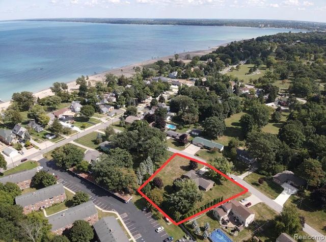 1150 Watson Drive, Fort Gratiot Charter Township, MI 48059