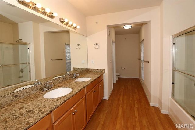 1251 Strassner Drive 2301, Brentwood, MO 63144