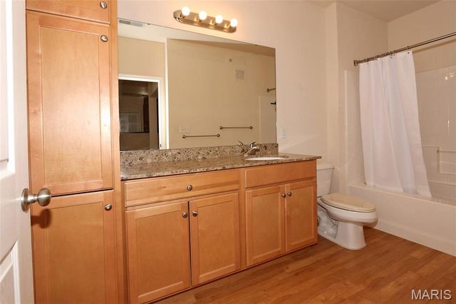 1251 Strassner Drive 2301, Brentwood, MO 63144