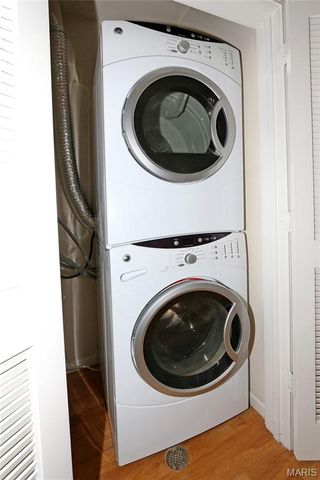 1251 Strassner Drive 2301, Brentwood, MO 63144