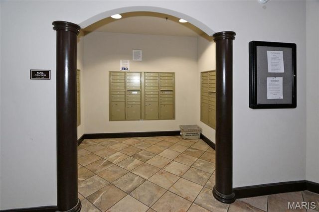 1251 Strassner Drive 2301, Brentwood, MO 63144