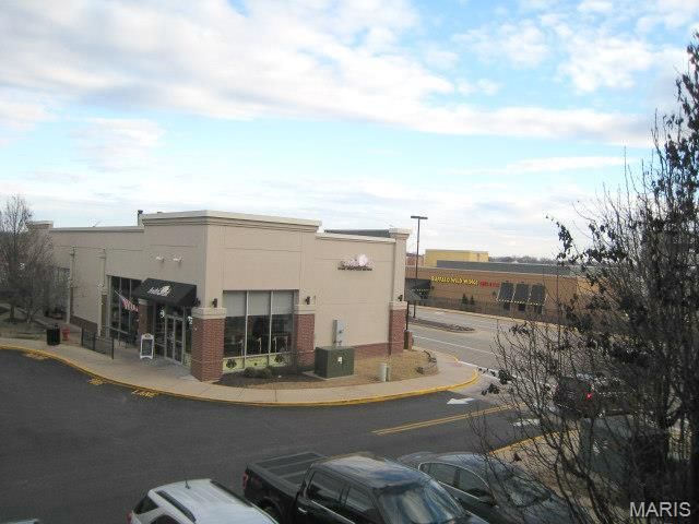 1251 Strassner Drive 2301, Brentwood, MO 63144