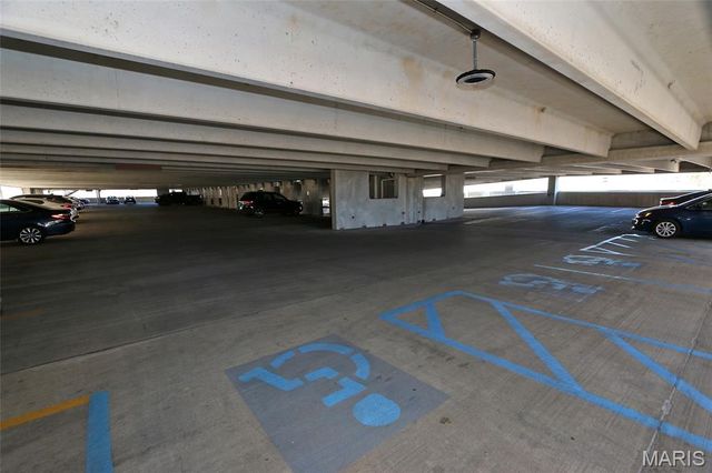 1251 Strassner Drive 2301, Brentwood, MO 63144