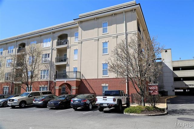 1251 Strassner Drive 2301, Brentwood, MO 63144