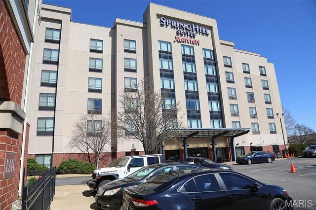 1251 Strassner Drive 2301, Brentwood, MO 63144