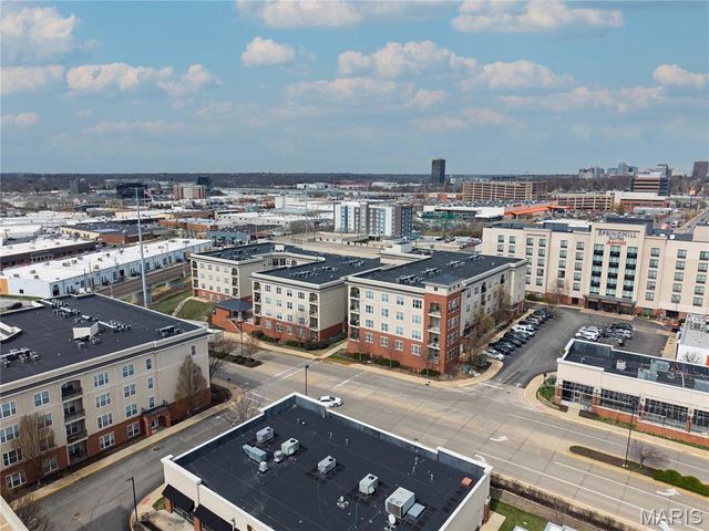 1251 Strassner Drive 2301, Brentwood, MO 63144