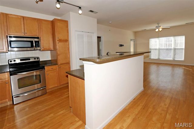 1251 Strassner Drive 2301, Brentwood, MO 63144