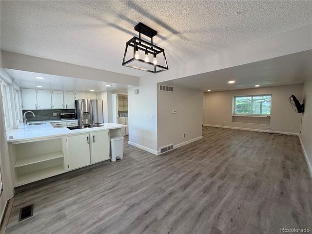 529 S Xenon Court, Lakewood, CO 80228