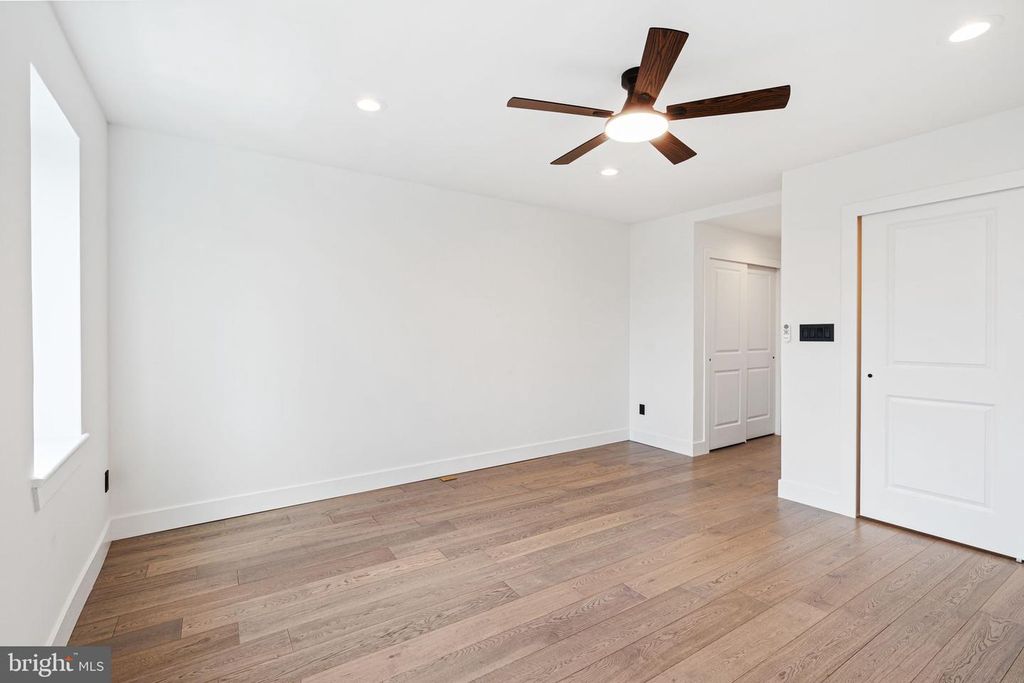 2212 E CUMBERLAND ST, Philadelphia, PA 19125