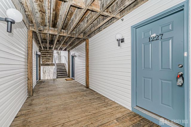 1227 Waterford Drive, Edison, NJ 08817