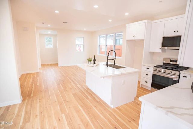 1125 W 2nd Street, Oxnard, CA 93030