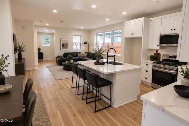 1125 W 2nd Street, Oxnard, CA 93030