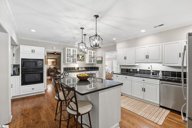 127 Lake Forest Drive, Greenville, SC 29609