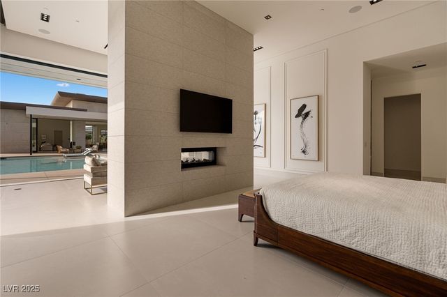 63 Midnight Sky Drive, Las Vegas, NV 89135