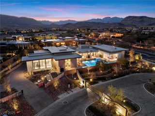 63 Midnight Sky Drive, Las Vegas, NV 89135