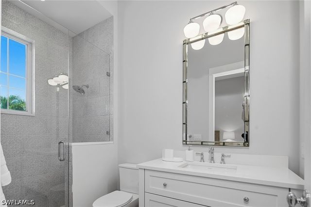 2150 Tarpon RD, Naples, FL 34102