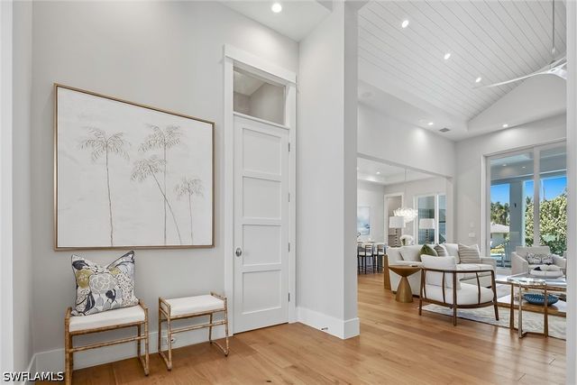 2150 Tarpon RD, Naples, FL 34102