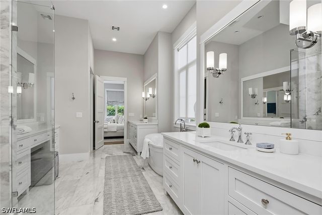2150 Tarpon RD, Naples, FL 34102