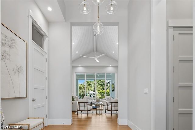 2150 Tarpon RD, Naples, FL 34102