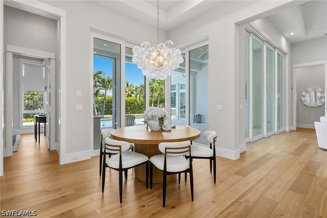 2150 Tarpon RD, Naples, FL 34102